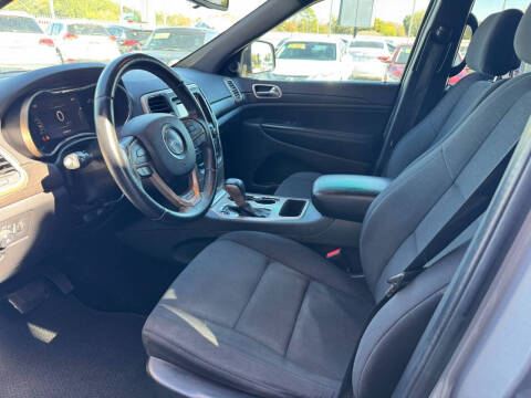 2016 Jeep Grand Cherokee Laredo