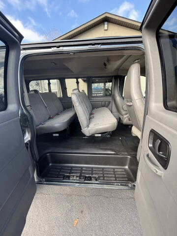 2017 Chevrolet Express LS 2500