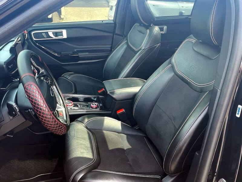 2022 Ford Explorer ST