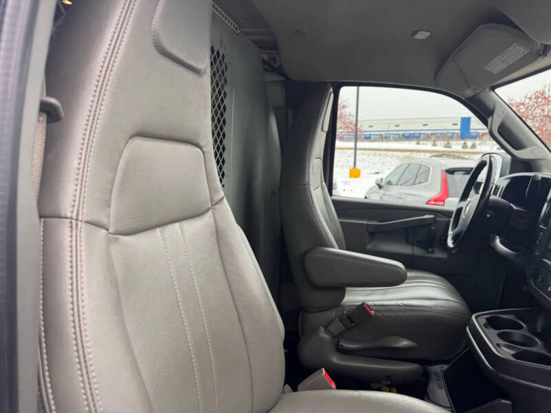 2021 Chevrolet Express 2500