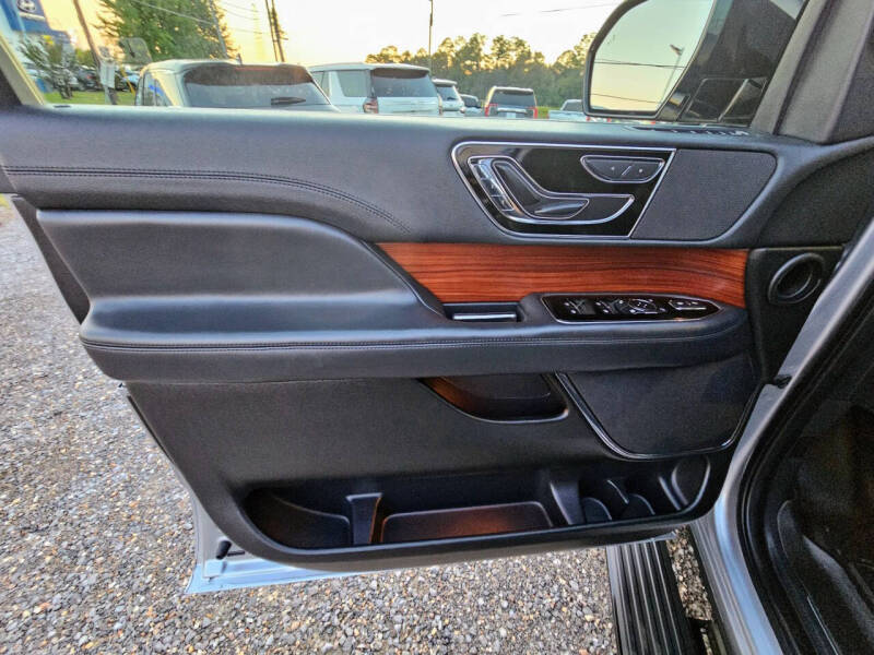 2023 Lincoln Navigator Standard