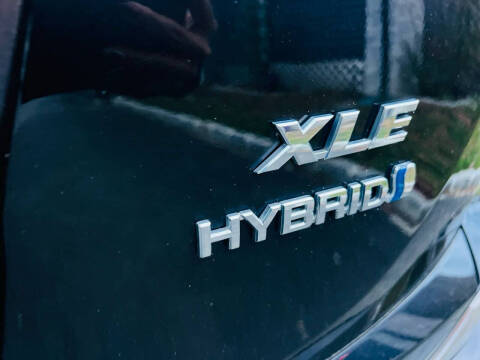 2017 Toyota RAV4 Hybrid XLE