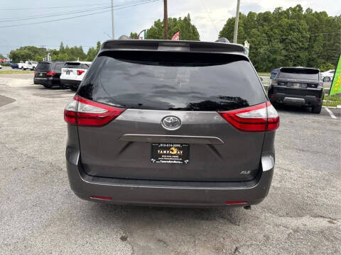 2015 Toyota Sienna