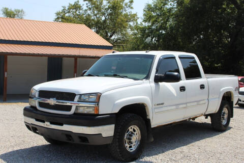 2004 Chevrolet Silverado 2500HD for sale at Bailey & Sons Motor Co in Lyndon KS