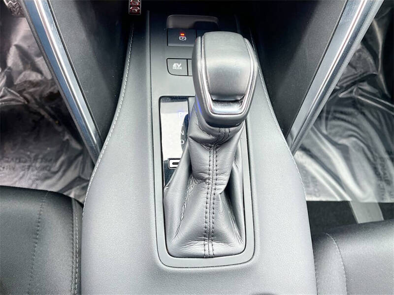 2024 Toyota Venza LE