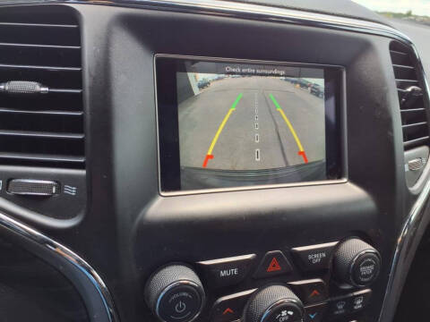 2020 Jeep Grand Cherokee Laredo