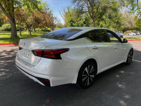 2021 Nissan Altima 2.5 SV