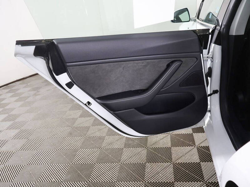 2018 Tesla Model 3 Mid Range