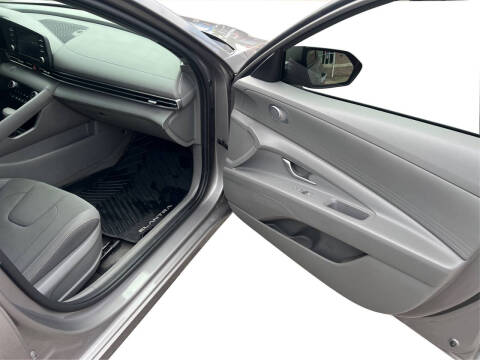 2021 Hyundai Elantra Hybrid Blue