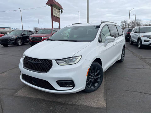 2021 Chrysler Pacifica for sale at Boulevard Used Cars in Grand Haven MI