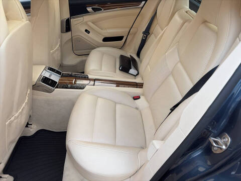 2012 Porsche Panamera 4S