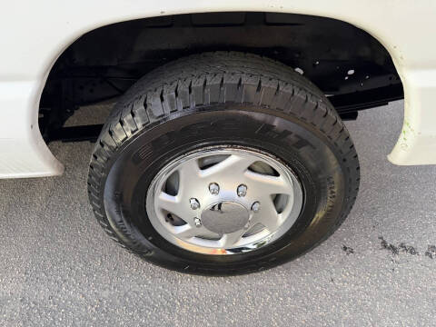 2009 Ford E-Series E-250