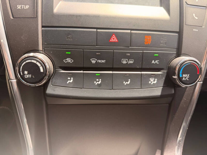2017 Toyota Camry LE