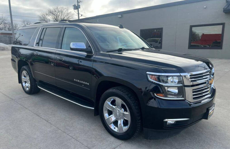 2018 Chevrolet Suburban for sale at Tigerland Motors in Sedalia MO