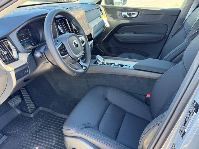 2026 Volvo XC60 T8 Plus