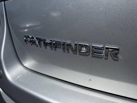 2016 Nissan Pathfinder SV