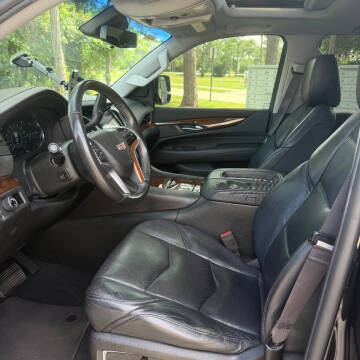 2017 Cadillac Escalade Luxury