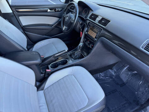 2015 Volkswagen Passat 1.8T Sport