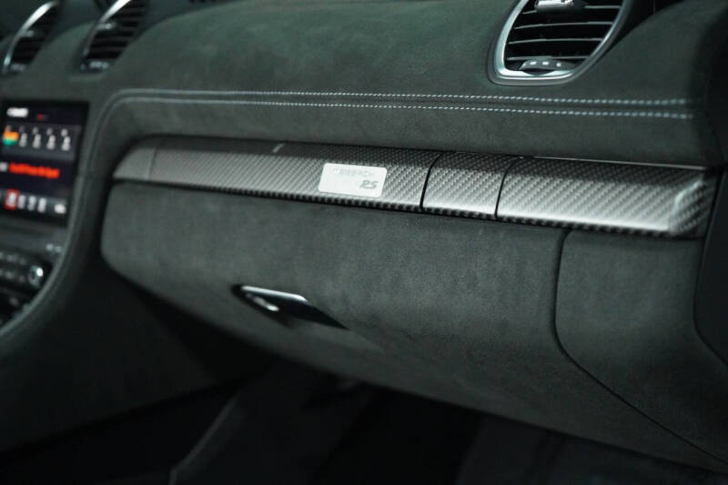 2023 Porsche 718 Cayman GT4 RS