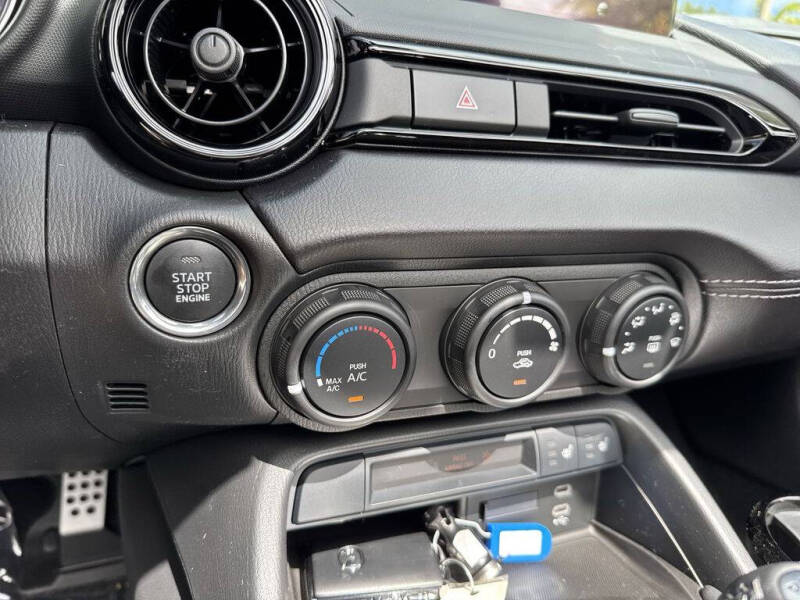 2026 Mazda MX-5 Miata Club