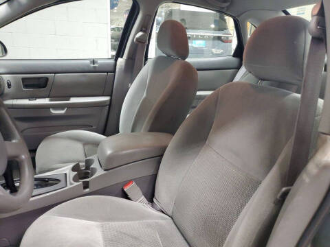 2005 Ford Taurus SE