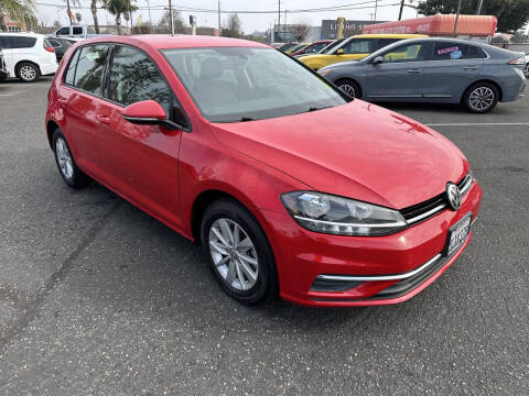 2019 Volkswagen Golf SE