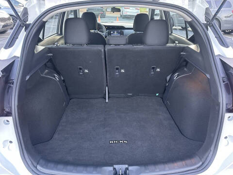 2023 Nissan Kicks SV