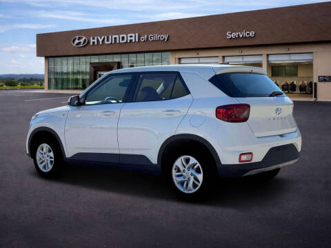 2026 Hyundai Venue SE