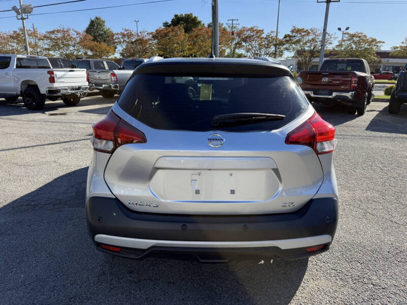 2020 Nissan Kicks SR