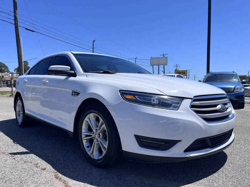 2018 Ford Taurus SEL