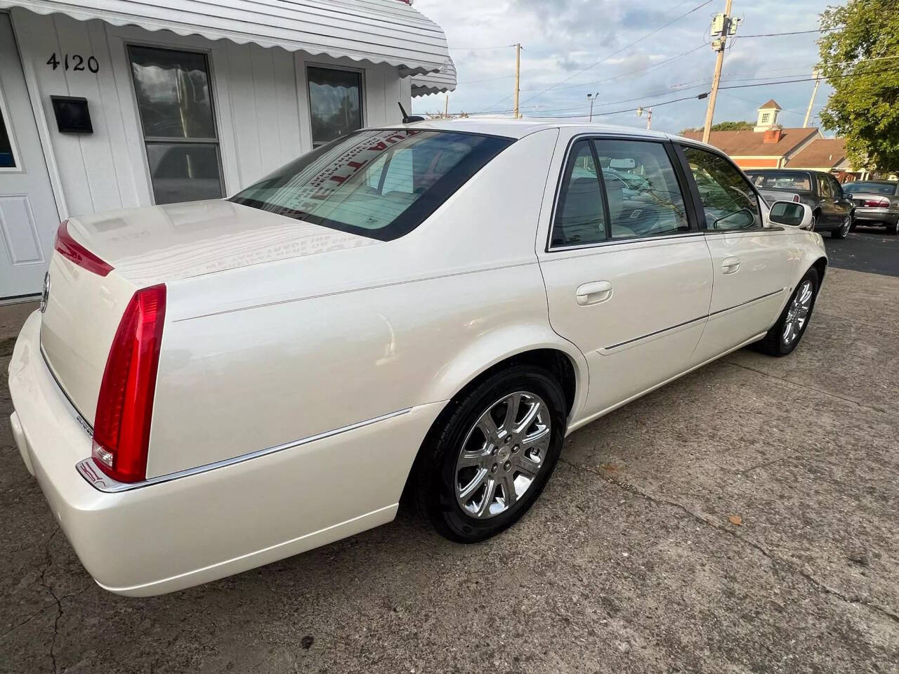 2008 Cadillac DTS for sale at RT Barrett Auto Group in Austintown, OH