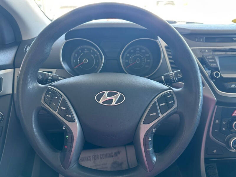 2014 Hyundai Elantra SE