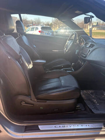 2011 Chrysler 200 Limited