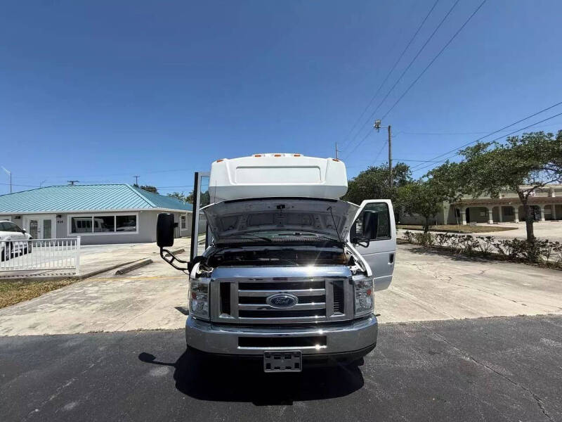 2016 Ford E-Series E-450 SD