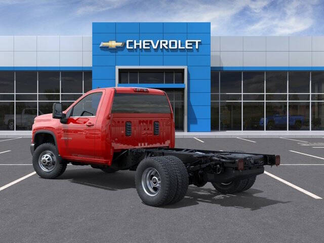 2026 Chevrolet Silverado 3500HD CC