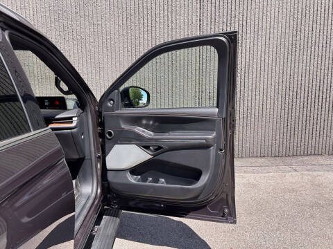 2025 Lincoln Navigator Black Label
