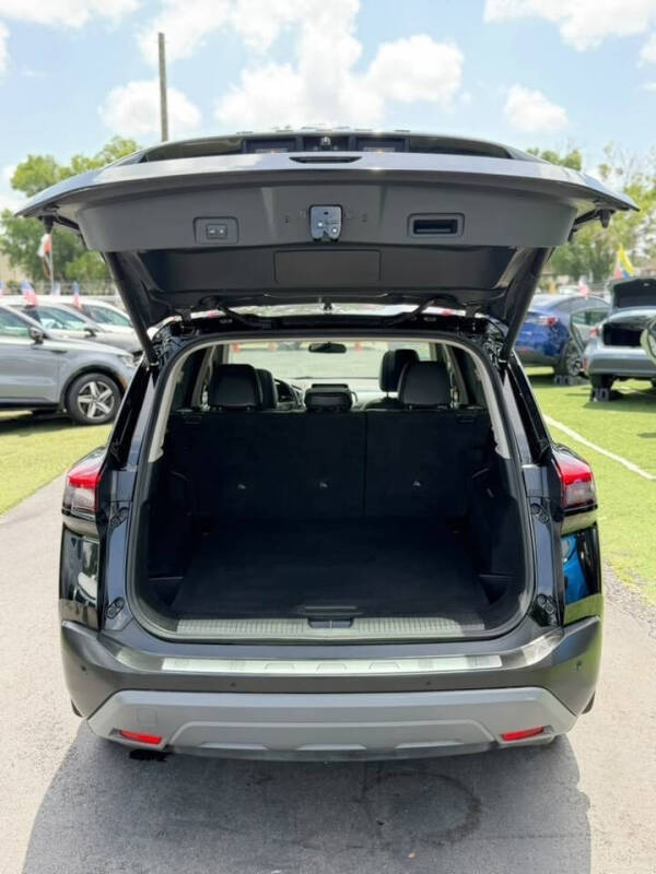 2021 Nissan Rogue SV