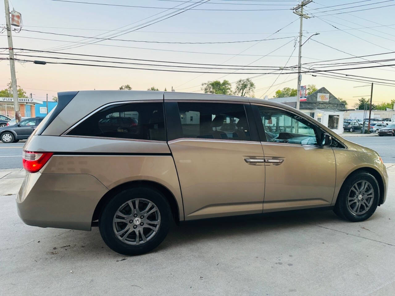 2011 Honda Odyssey for sale at American Dream Motors in Winchester, VA