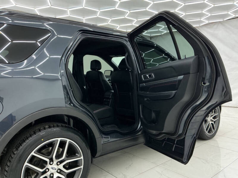 2017 Ford Explorer Sport