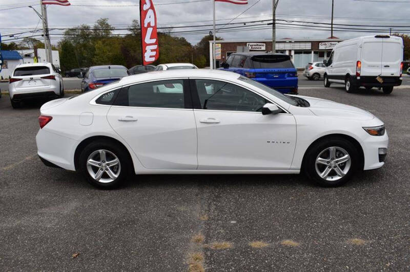 2024 Chevrolet Malibu LS