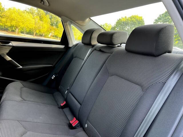 2018 Volkswagen Passat 2.0T R-Line