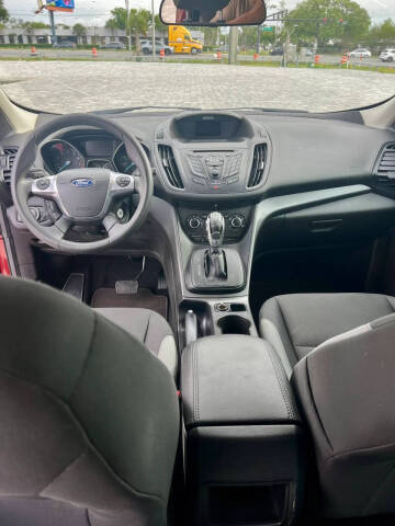 2016 Ford Escape S