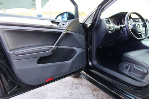 2017 Volkswagen Golf TSI Wolfsburg Edition