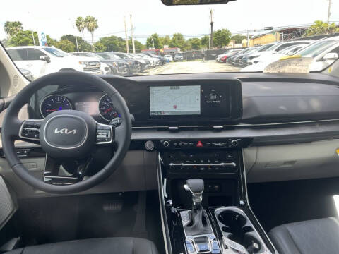 2024 Kia Carnival EX