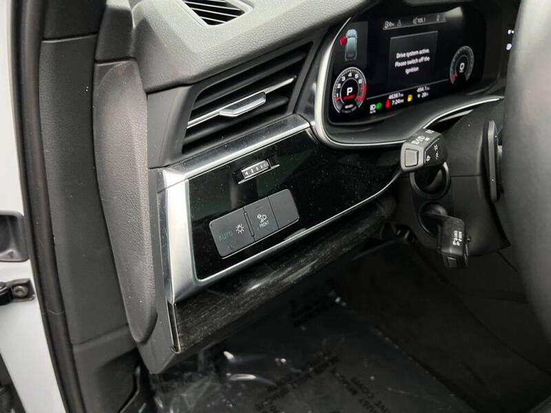 2022 Audi Q7 quattro Premium Plus 55 TFSI