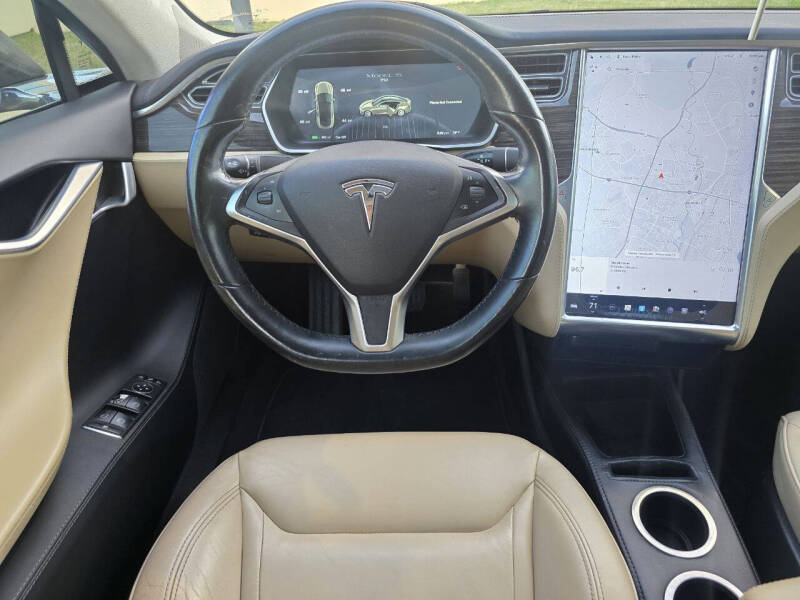 2016 Tesla Model S 70