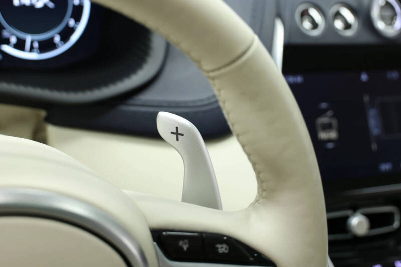 2021 Aston Martin DBX