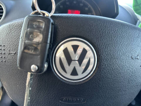 2008 Volkswagen New Beetle Triple White