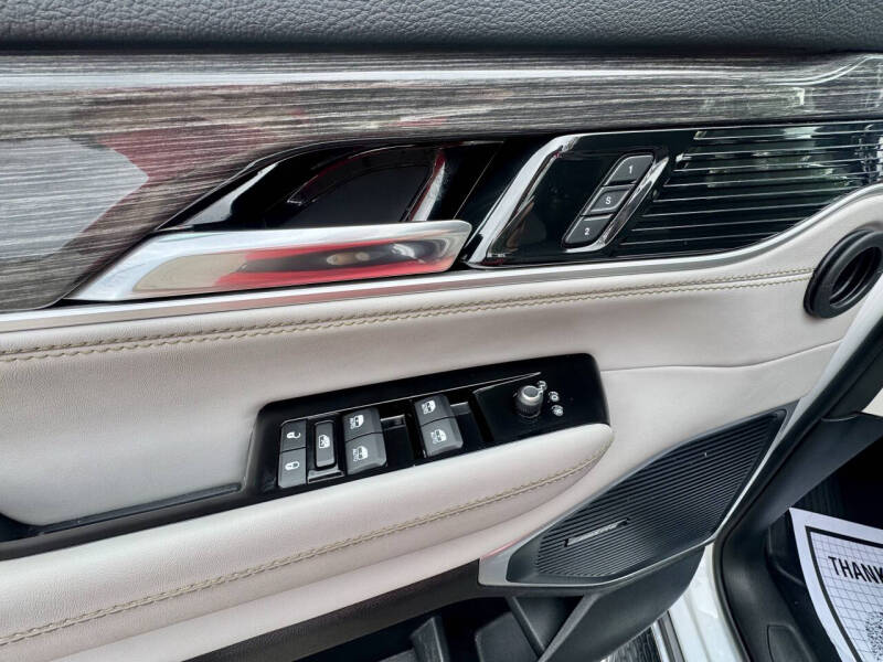 2022 Jeep Wagoneer Series III