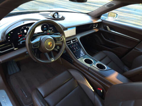 2020 Porsche Taycan Turbo